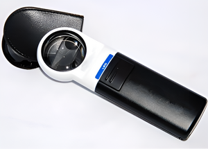 Лупа карманная с подсветкой (12,5х) - fgospostavki.ru - Уссурийск